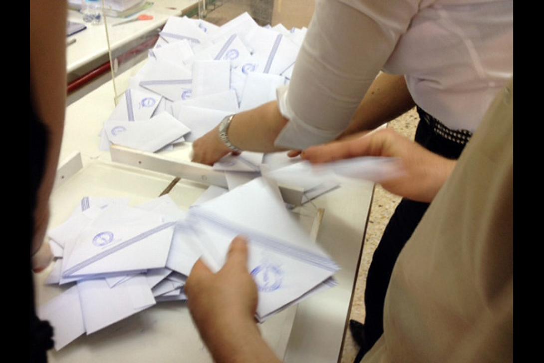 Με ρυθμούς... χελώνας η ανακοίνωση των σταυρών των υποψηφίων ευρωβουλευτών