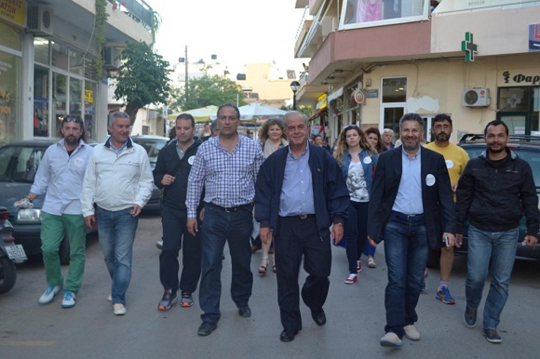 Περιοδεία Βασίλη Λαμπρινού στα Καμίνια 