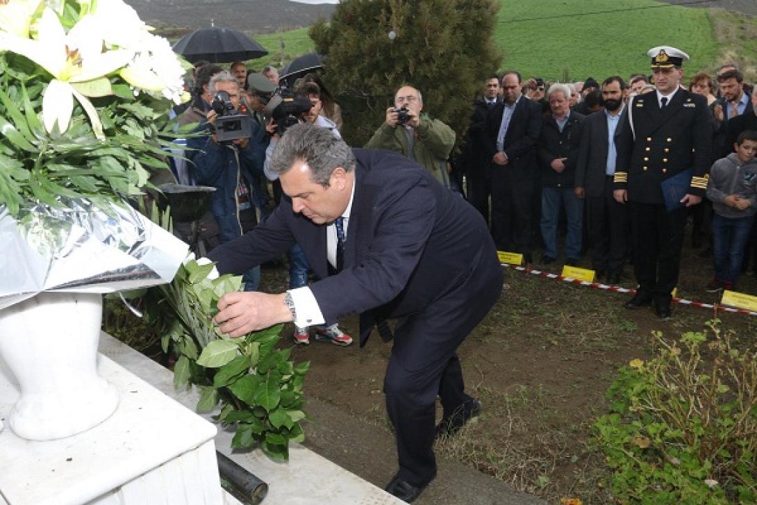 Η ελληνική πολιτεία τίμησε για πρώτη φορά τη μνήμη του Μανώλη Μπικάκη (φωτορεπορτάζ)