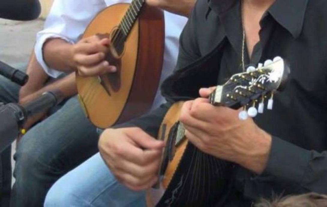 Αποκριάτικη καντάδα στο Ηράκλειο