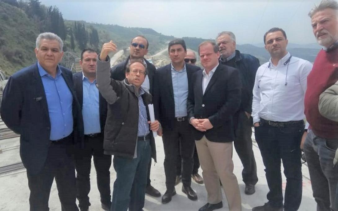 karamanlis-avgenakis_ergotaxio_3.jpeg
