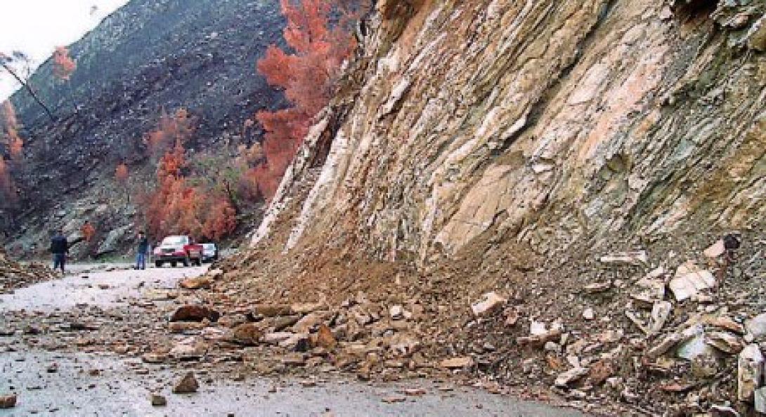 Χανιά: Διακοπή της κυκλοφορίας λόγω καιρού και έργων στην παράκαμψη &#039;Ελους