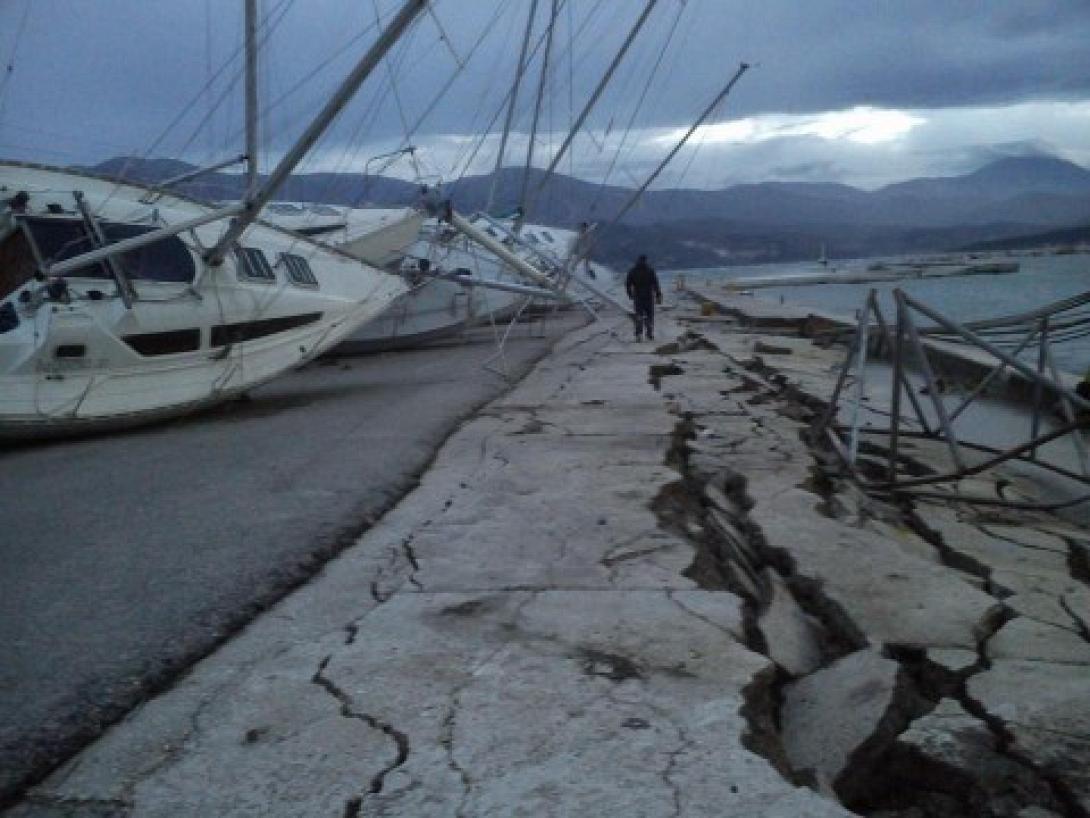 Το ΠΑΜΕ συγκεντρώνει τρόφιμα για τους σεισμοπαθείς της Κεφαλονιάς