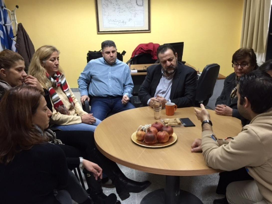 Με εργαζόμενους της "Βοήθειας στο Σπίτι" ο Βασίλης Κεγκέρογλου