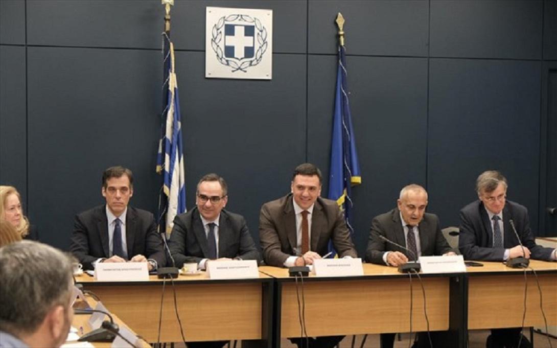 Προσλήψεις ανακοίνωσε ο Βασίλης Κικίλιας