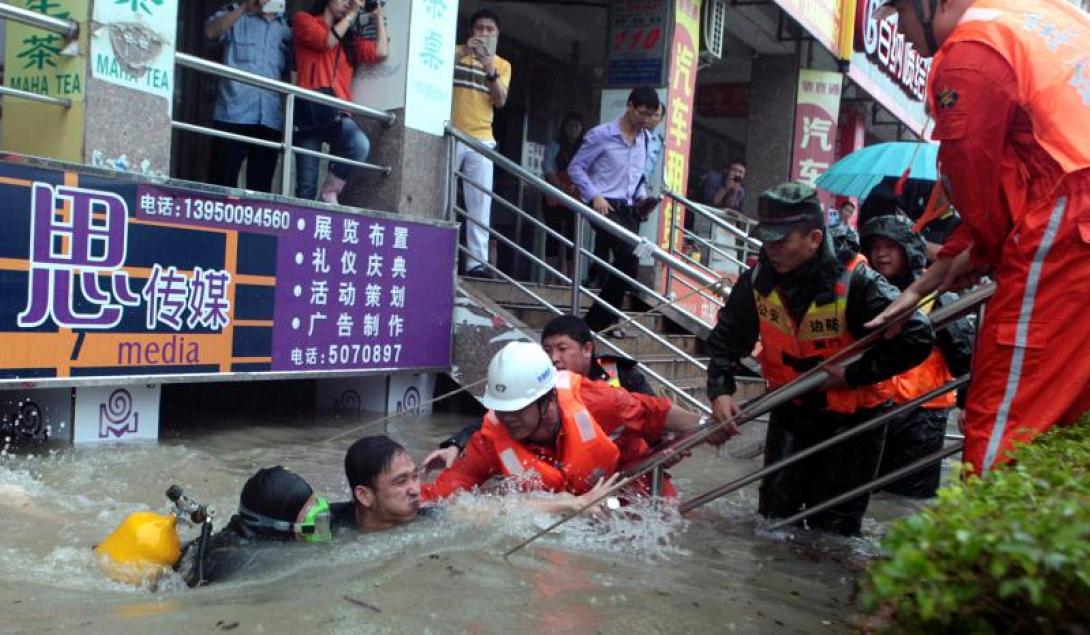 Μεγάλες καταστροφές απο πλημμύρες στη Κίνα