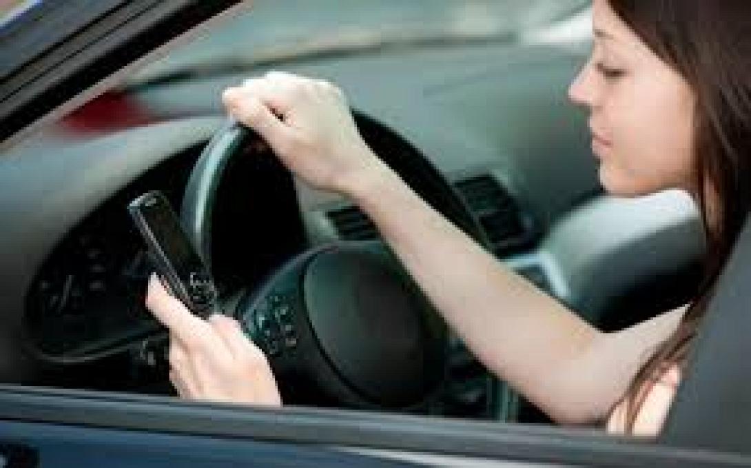 'Ερχονται τα αυτοκίνητα που θα... καταλαβαίνουν αν μιλάς στο τηλέφωνο!