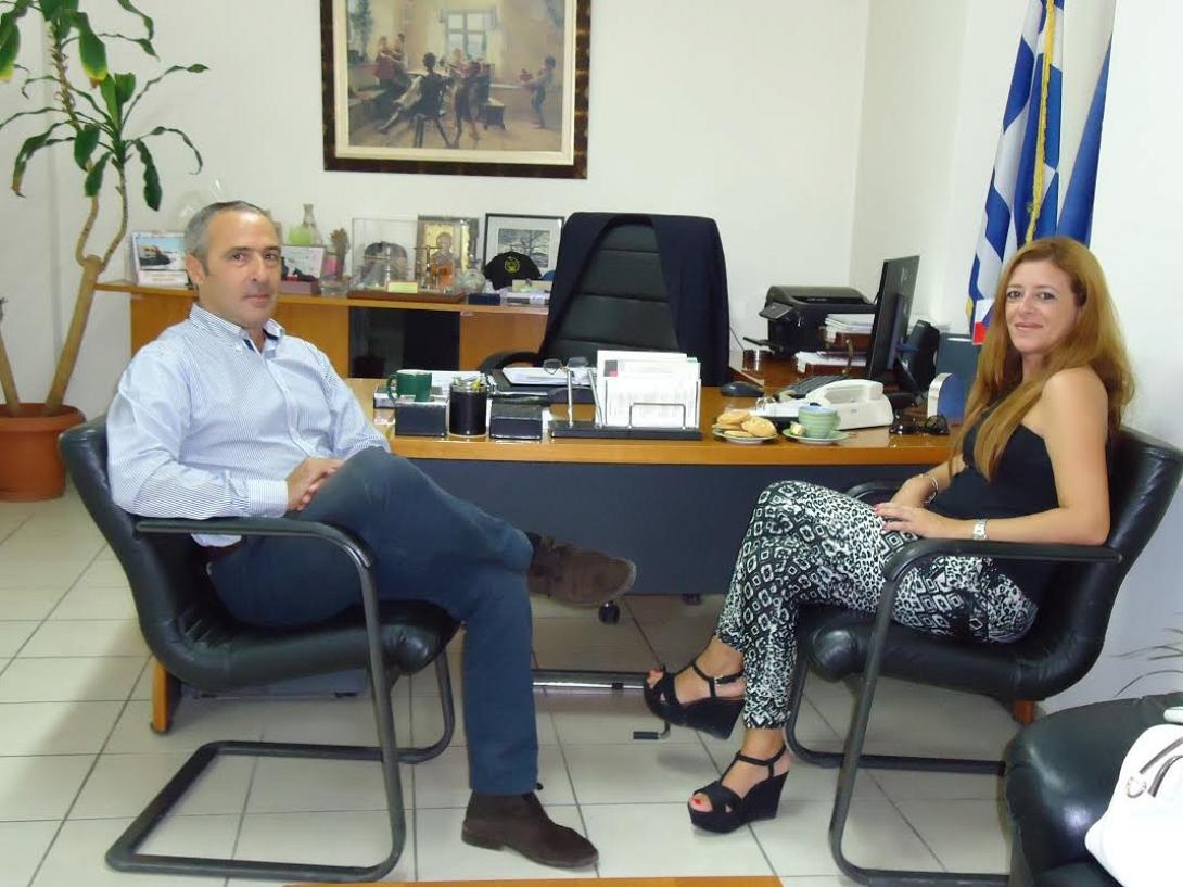 Συνάντηση της αντιδημάρχου Παιδείας με τον Περιφερειακό Διευθυντή Εκπαίδευσης Κρήτης