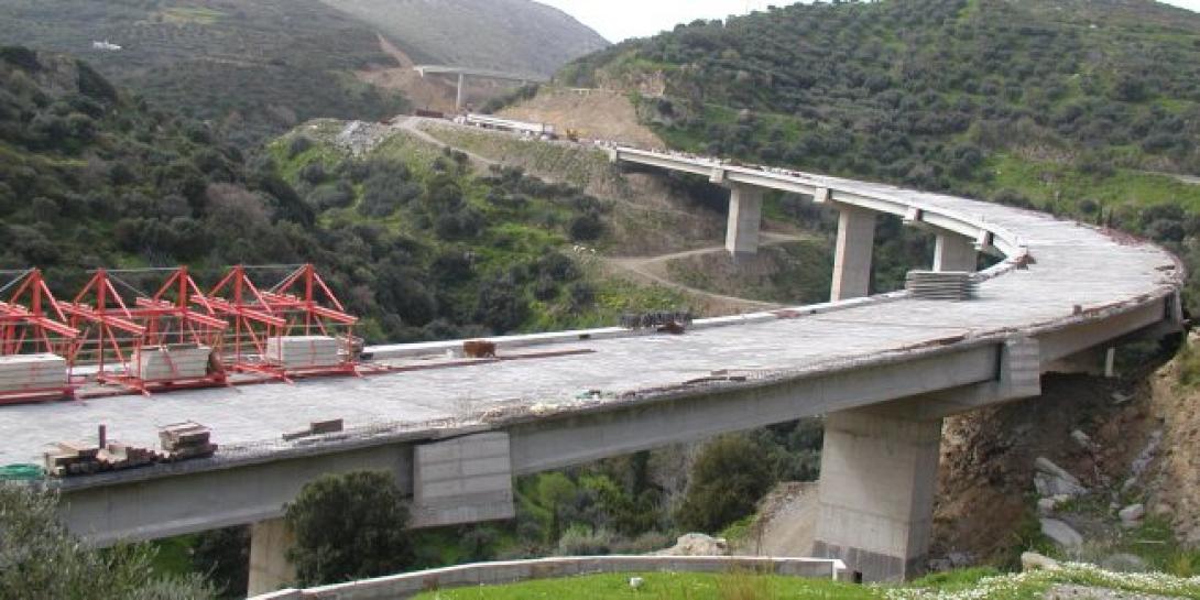 Δημοπρατήθηκε η ολοκλήρωση της κοιλαδογέφυρας Χαμεζίου