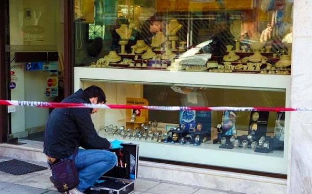 Στις 27 Ιουνίου θα συνεχιστεί η δίκη για τις ληστείες στα κοσμηματοπωλεία σε Ηράκλειο και Ρέθυμνο