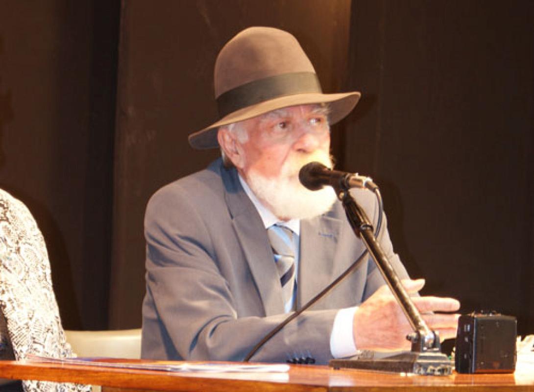Πέθανε ο ζωγράφος και λογοτέχνης Κώστας Λαχάς