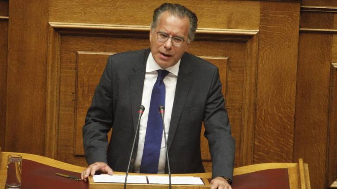κουμουτσακος.jpg