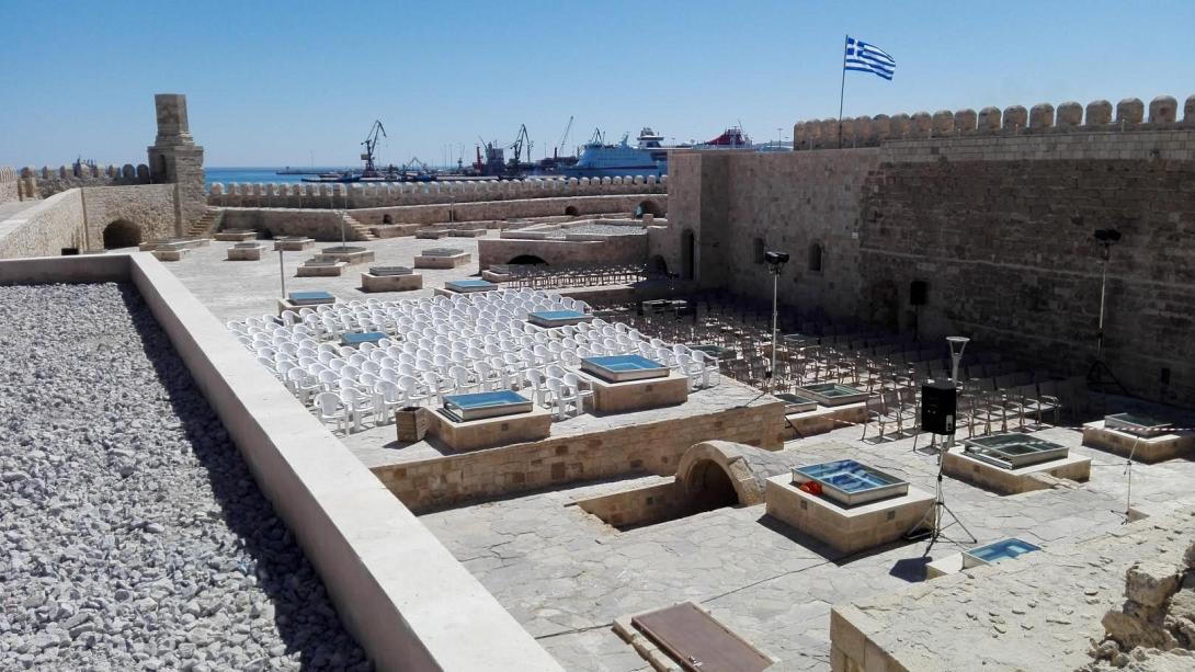 ανακαινισμένος κούλες