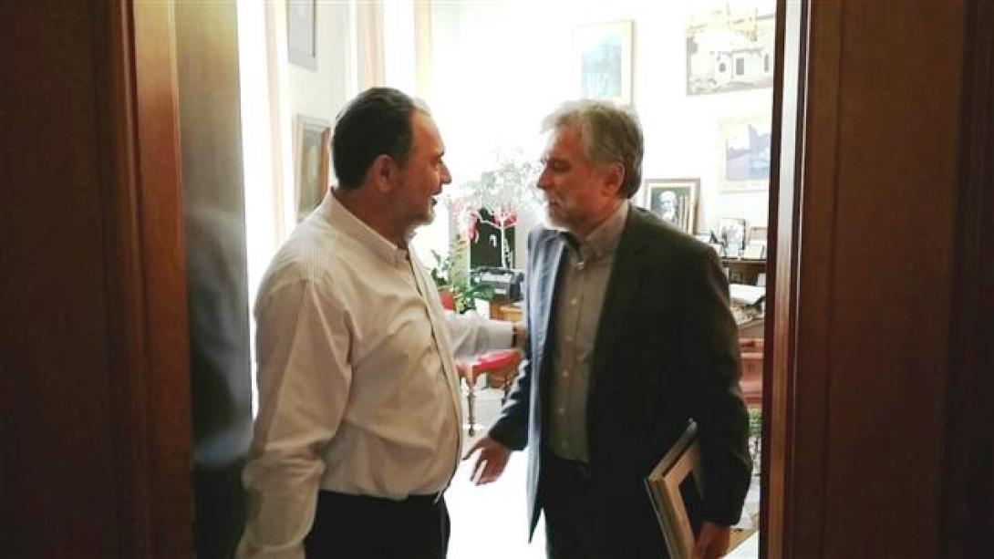 Συνάντηση Κουράκη με τον υποψήφιο ευρωβουλευτή Δ. Χατζησωκράτη