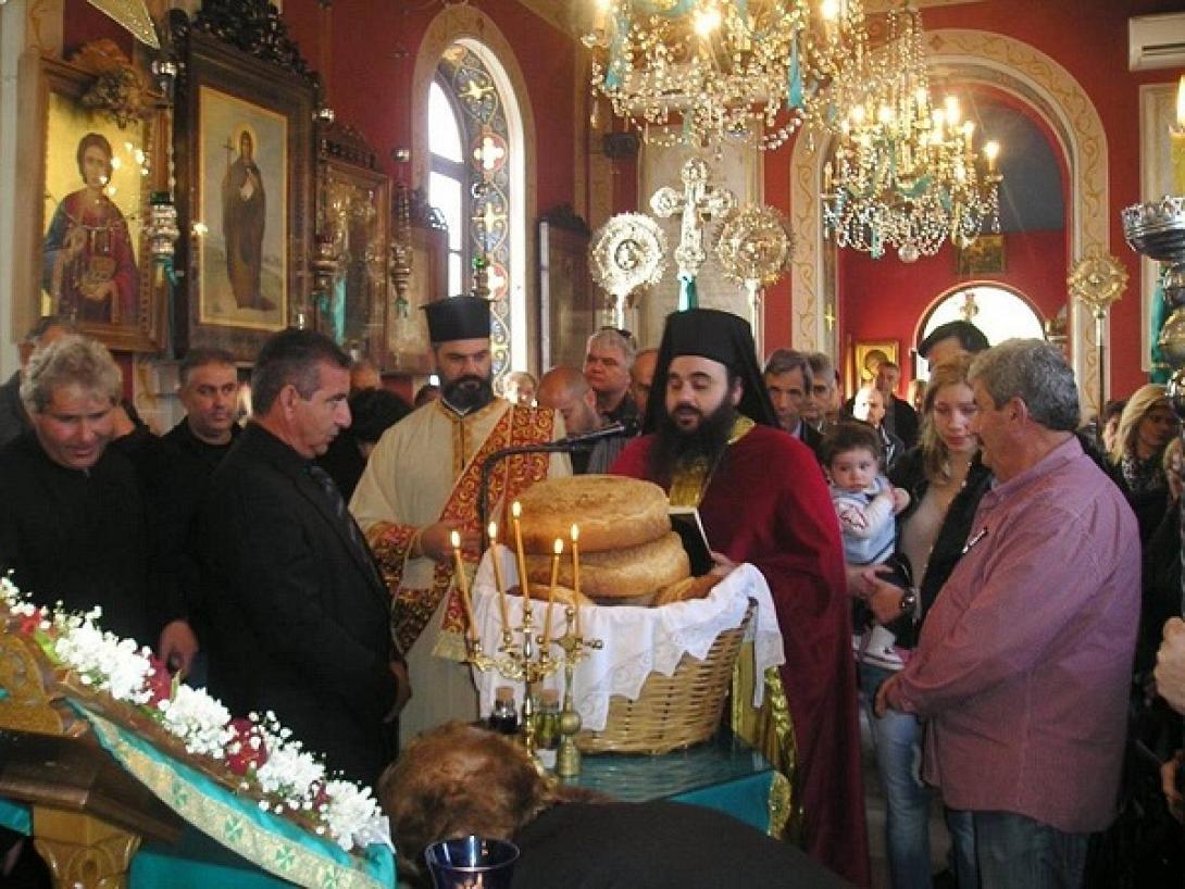 Οι Κρήτες της Σύρου, τίμησαν τη μνήμη των Αγίων Δέκα μαρτύρων