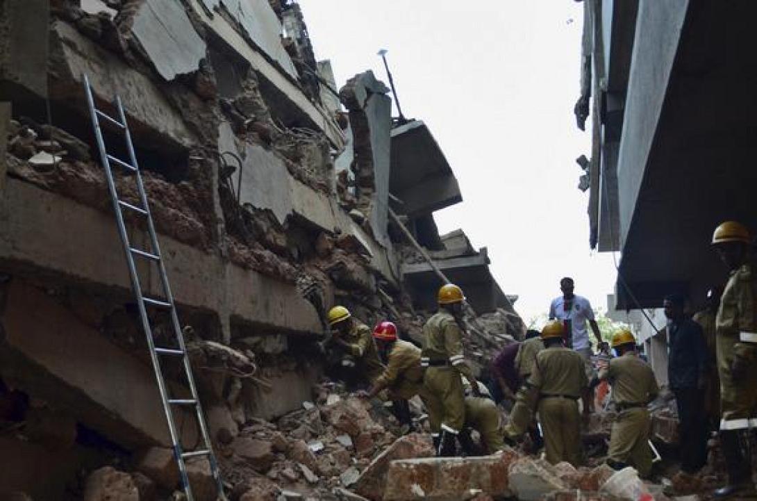 Νεκροί και τραυματίες από την κατάρρευση τριών κτιρίων στην Καζαμπλάνκα