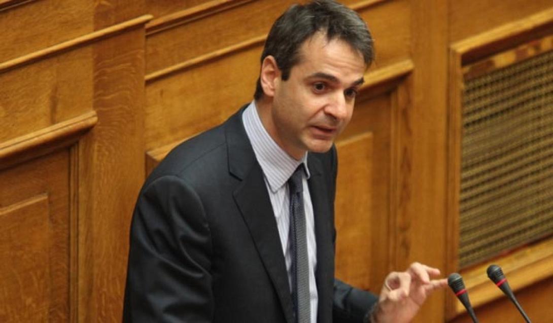 Σύγκρουση Μητσοτάκη - Μητρόπουλου στη Βουλή για τους συμβασιούχους