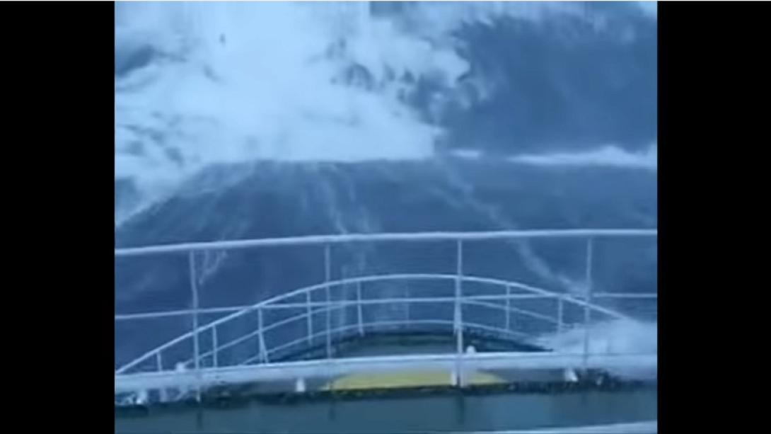 kyma_30_metron_ploio_voreia_thalassa_paraxena_perierga_kosmos.png