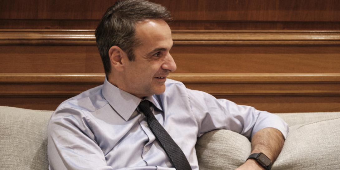 kyriakos-mitsotakis-xamogelastos.jpg