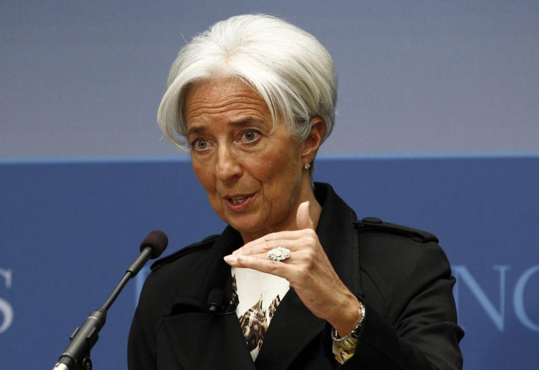 Κίνδυνο αποπληθωρισμού στην ευρωζώνη βλέπει η Κριστίν Λαγκάρντ