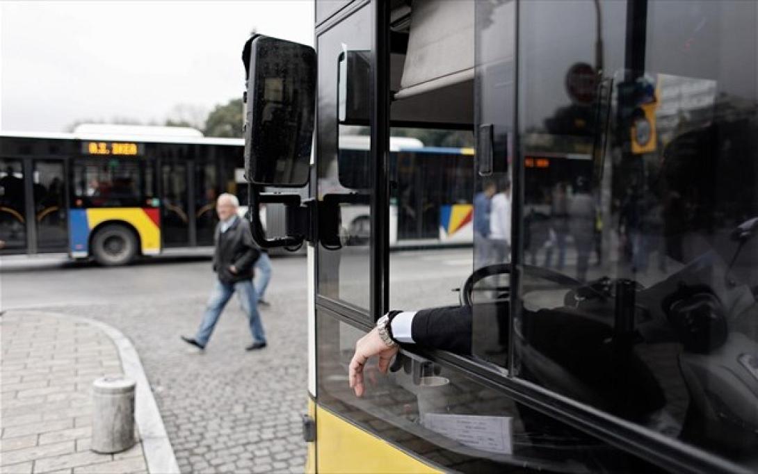 Θεσσαλονίκη: Λεωφορείο παρέσυρε πεζό και τον εγκατέλειψε