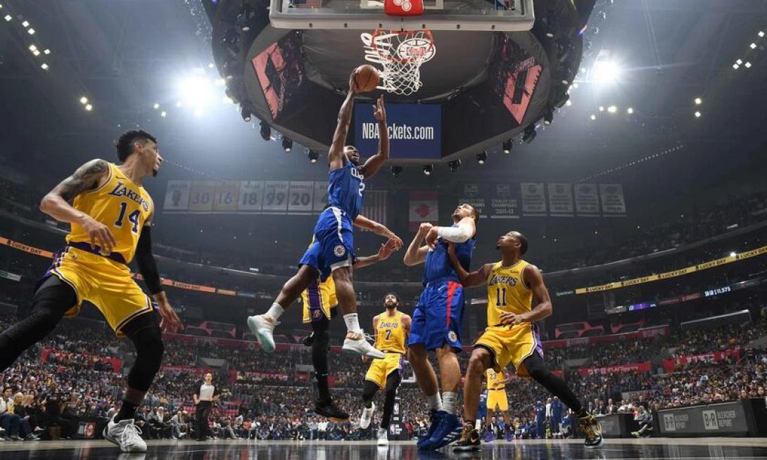 leonard-clippers-vs-lakers.jpg