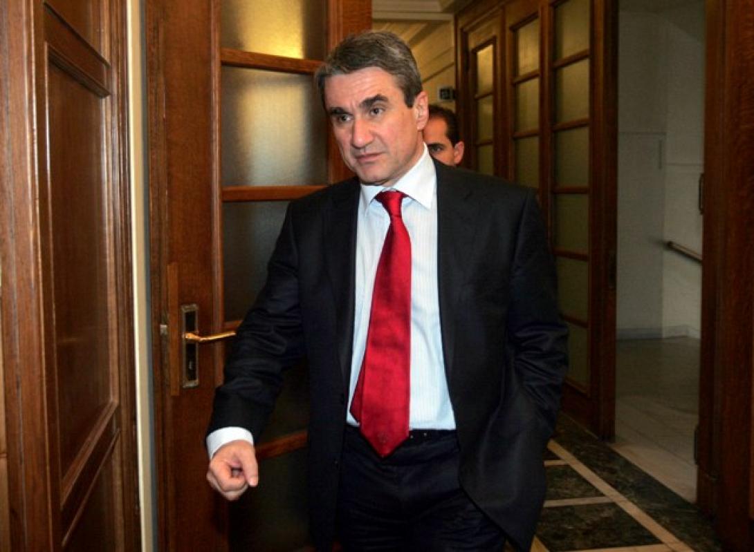 Α. Λοβέρδος: &quot;Δεν θα ξεπεράσουν τις 15.000 οι μετεγγραφές των φοιτητών