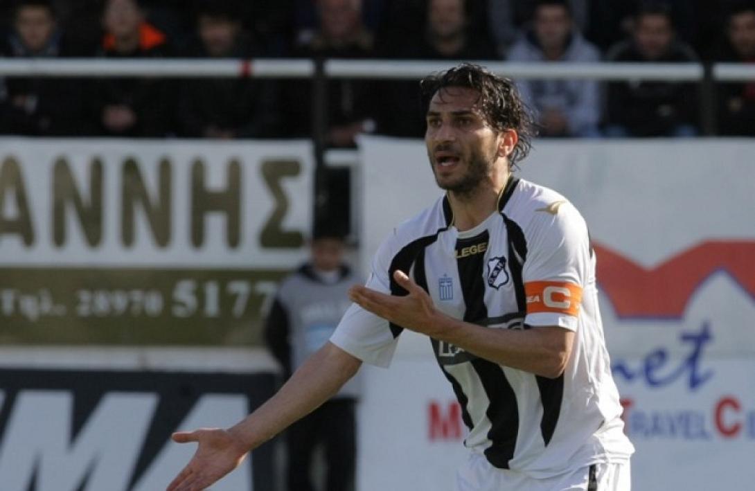 ΟΦΗ: Φίλαθλοι βραβεύουν Μακρή και Μερεμπασβίλι