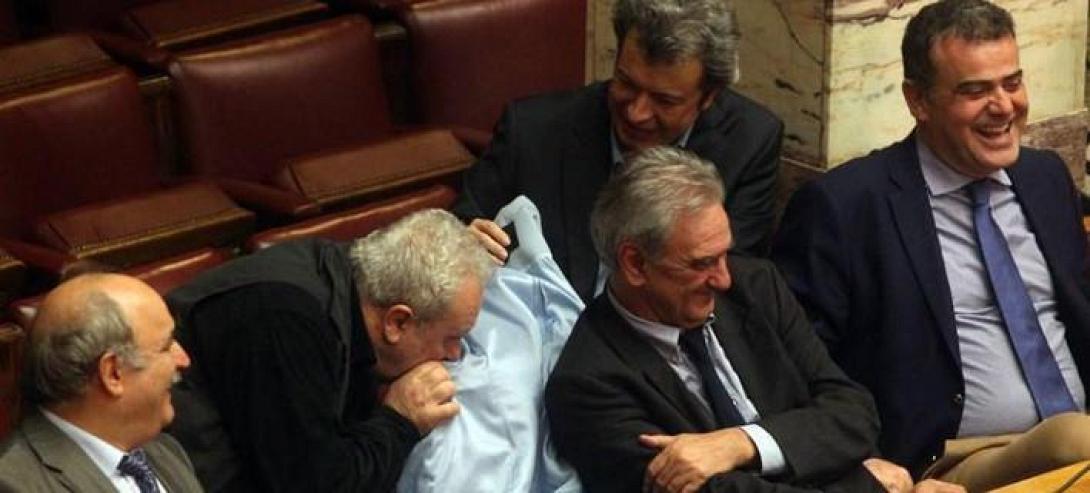 μακρή