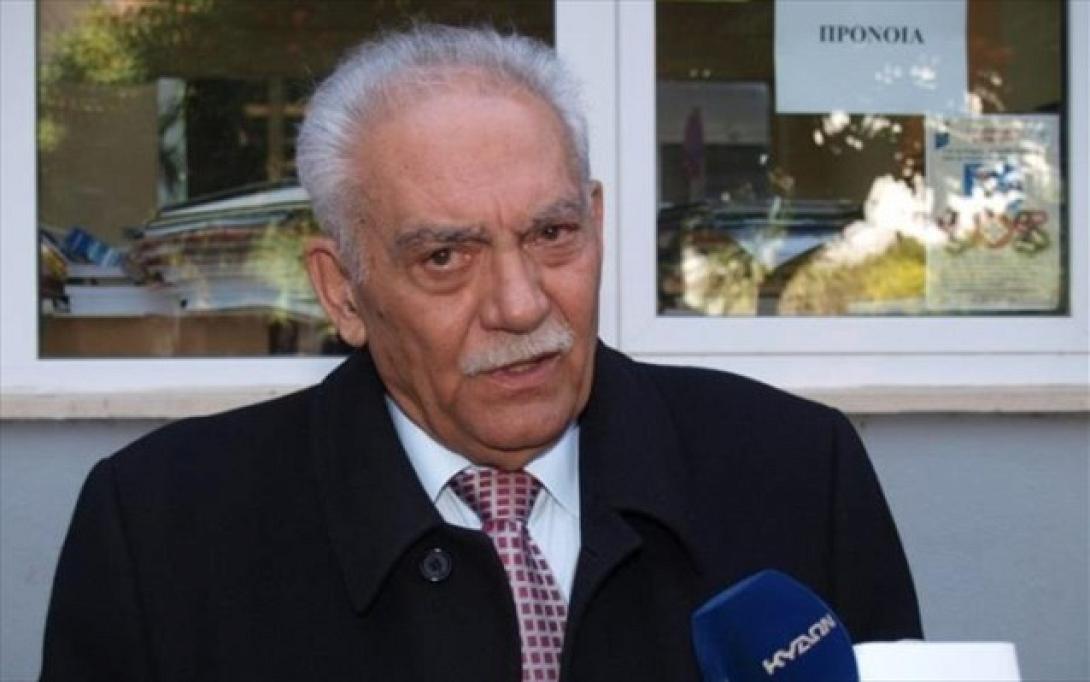manolis.jpg