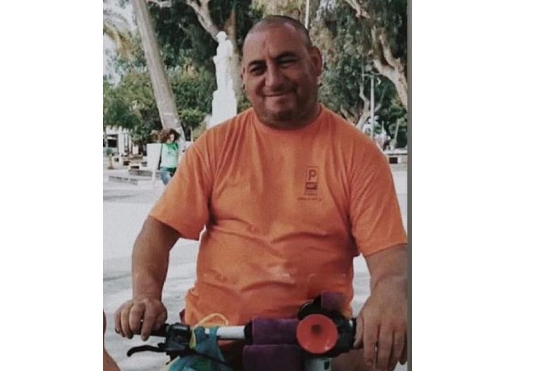 Μανόλης