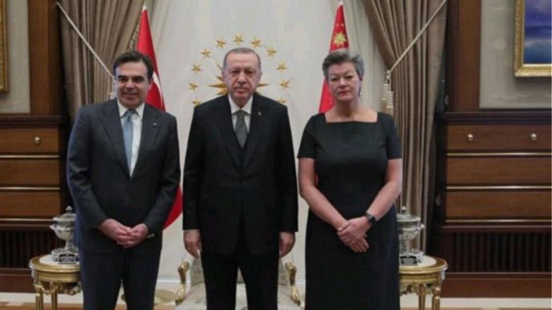Σχοινας Ερντογαν.jpg