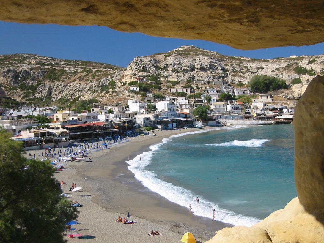 Ο Κατσιμίχας και τα &quot;Κίτρινα Ποδήλατα&quot; ξεσήκωσαν τα Μάταλα (βίντεο)