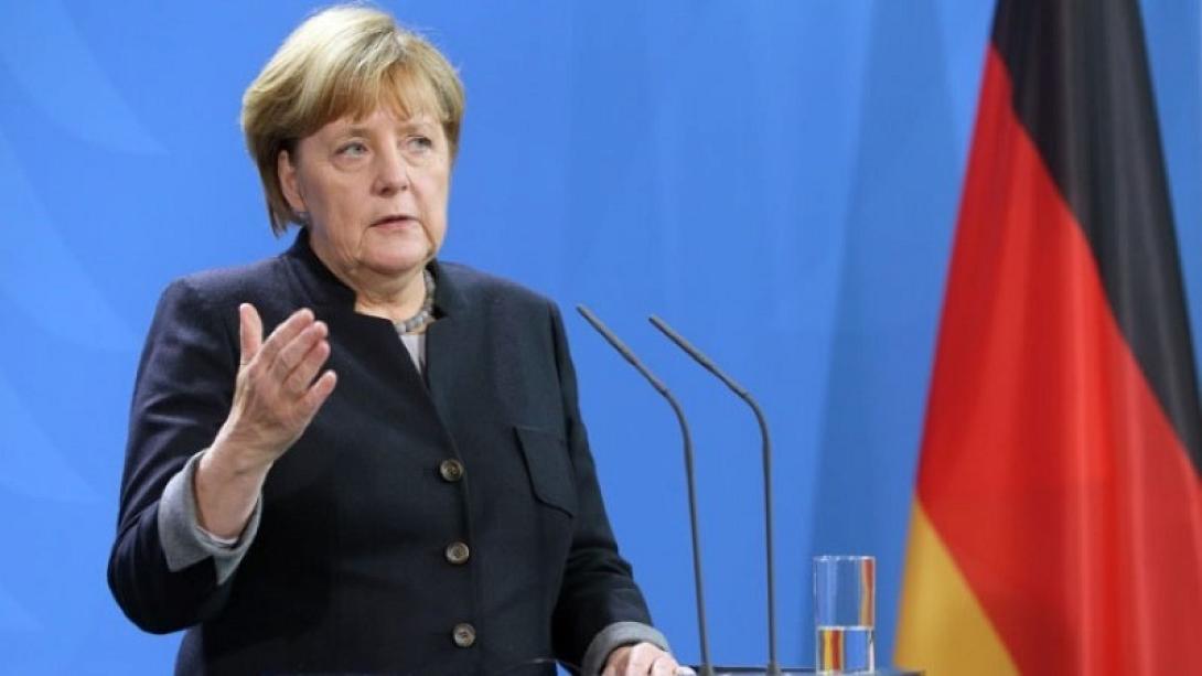 merkel-1.jpg