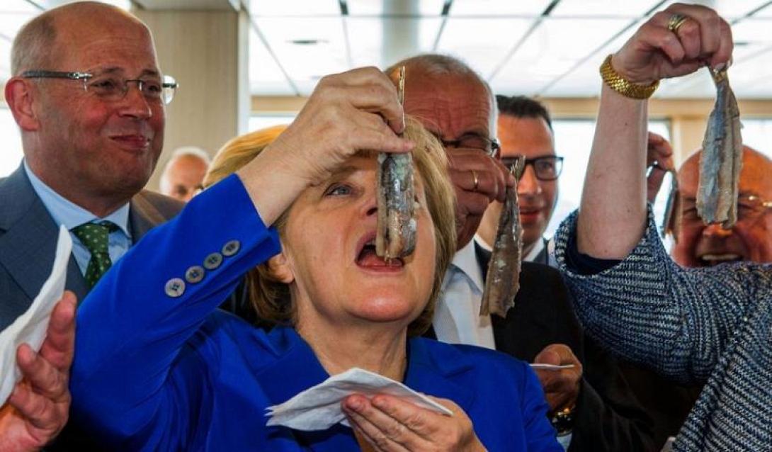 η μέρκελ τρώει