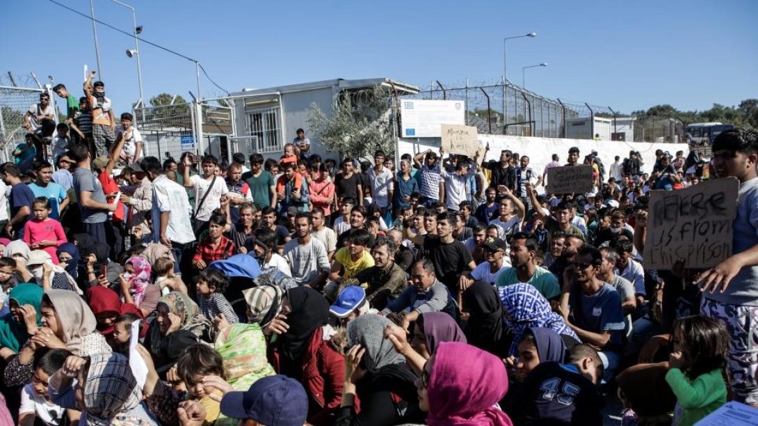 Η υπερσυγκέντρωση προσφύγων και μεταναστών στα νησιά του Αιγαίου δημιουργεί ολοένα και μεγαλύτερα προβλήματα.