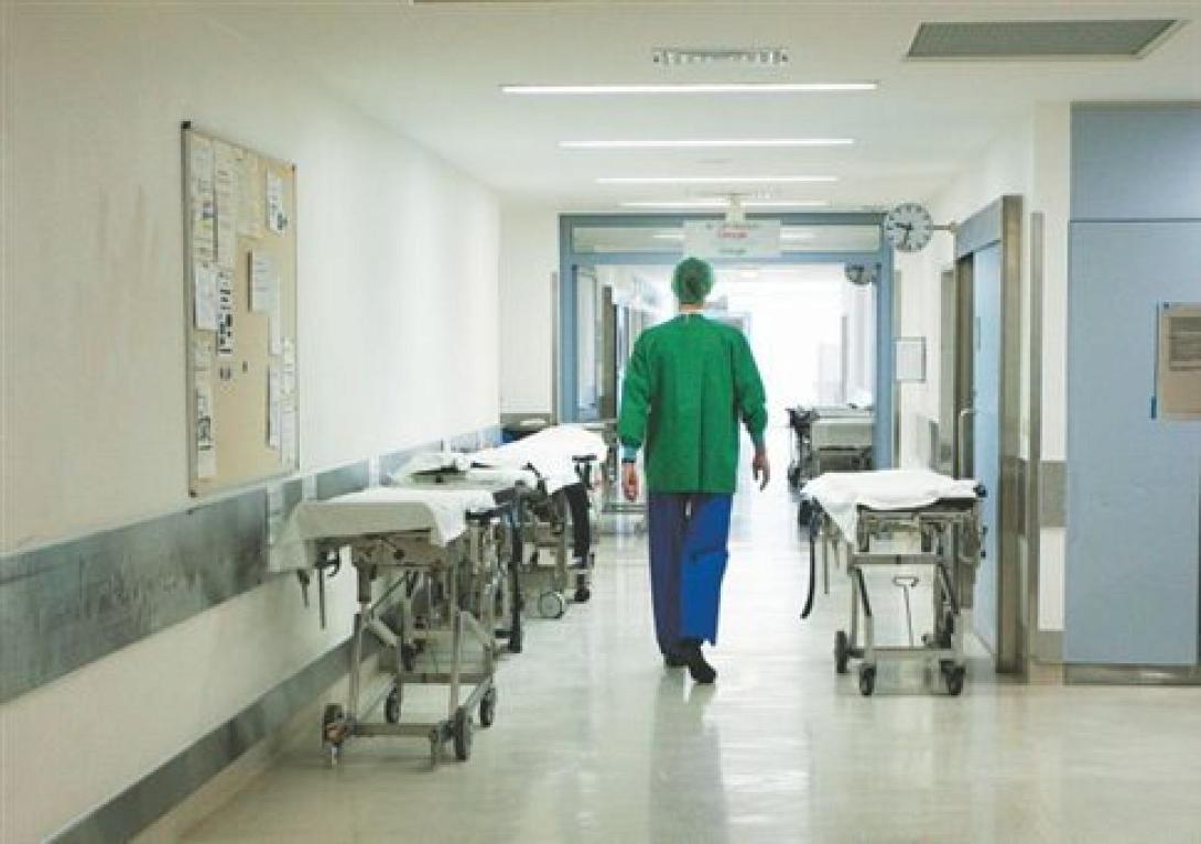 Συνωστισμός στις ΜΕΘ σε ΠΑΓΝΗ και Βενιζέλειο νοσοκομείο