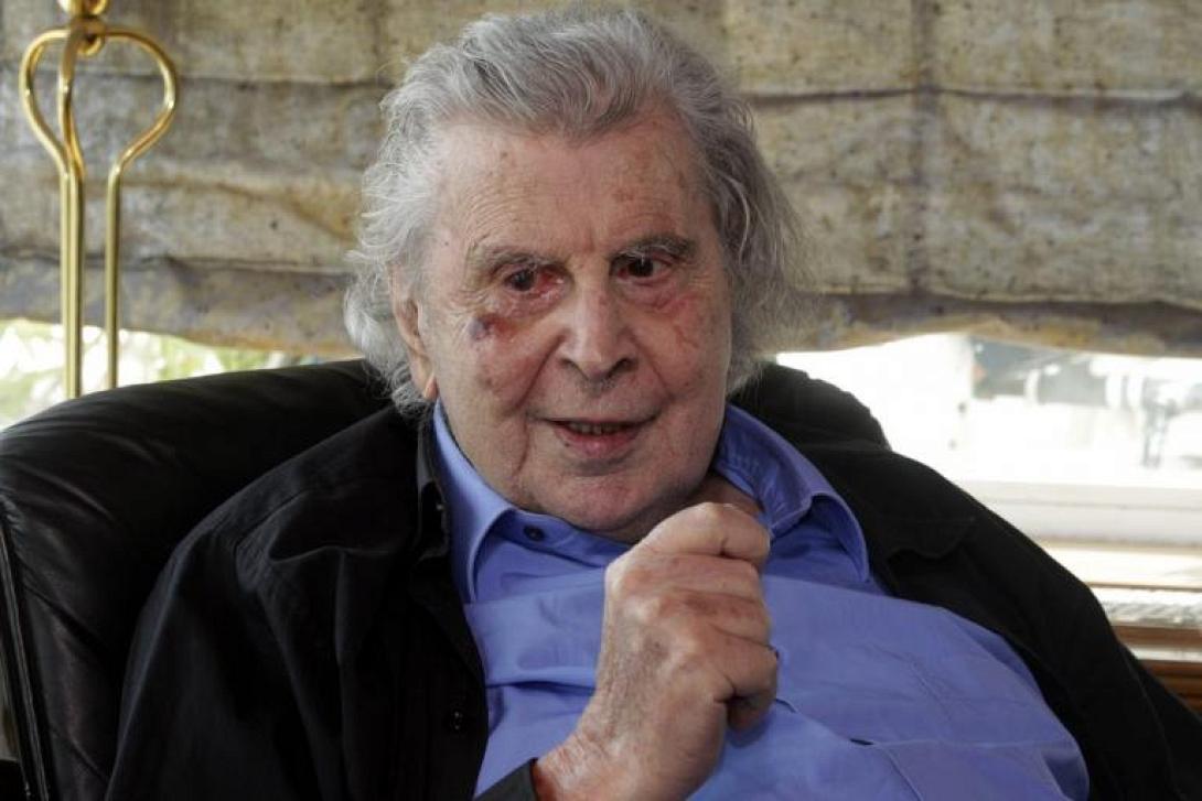 mikistheodorakis-768x512.jpg