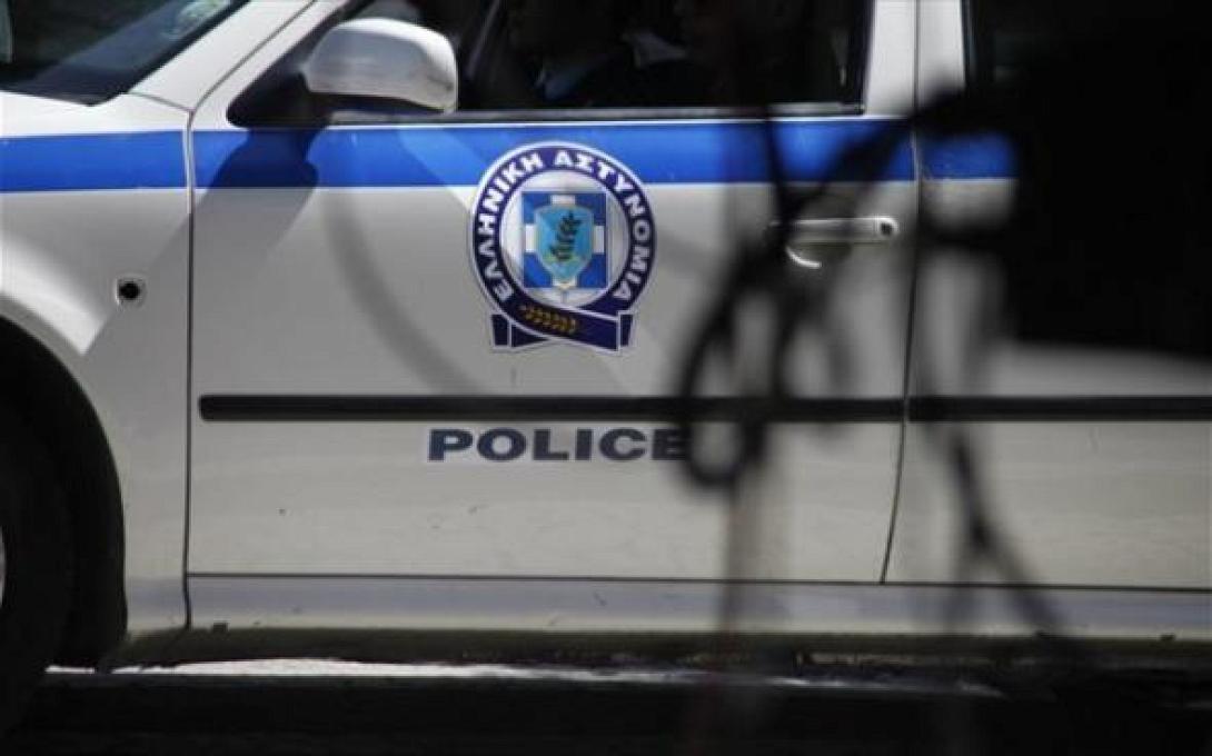 Μητροπολίτης πλάκωσε αστυνομικό στο ξύλο στη Στερεά Ελλάδα