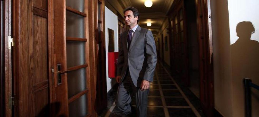 Μητσοτάκης σε Βαρουφακη: Οι διακρατικές σχέσεις δεν είναι παρτίδα μπιρίμπας!