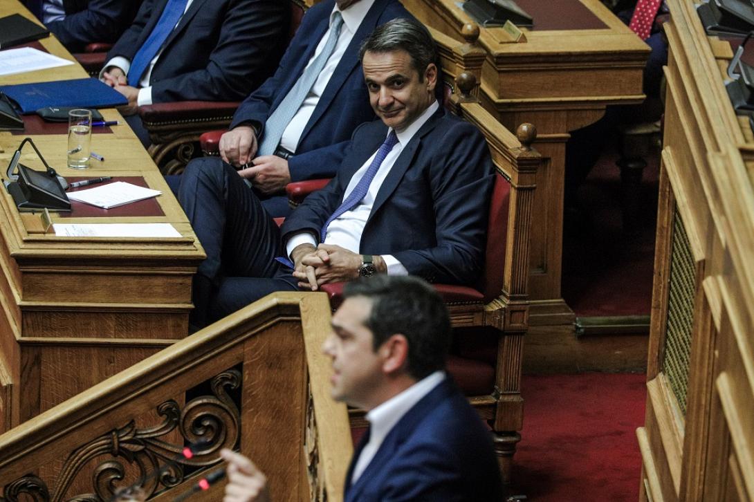mitsotakis-tsipras-vouli.jpg