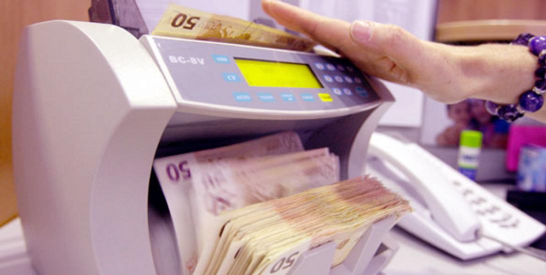Μέσω τραπεζών όλες οι συναλλαγές άνω των 500 ευρώ