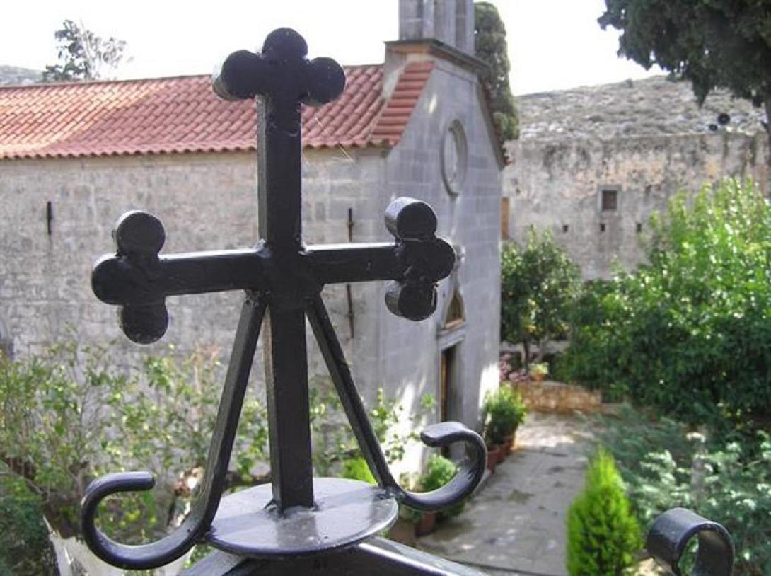 moni-aretiou-1.jpg