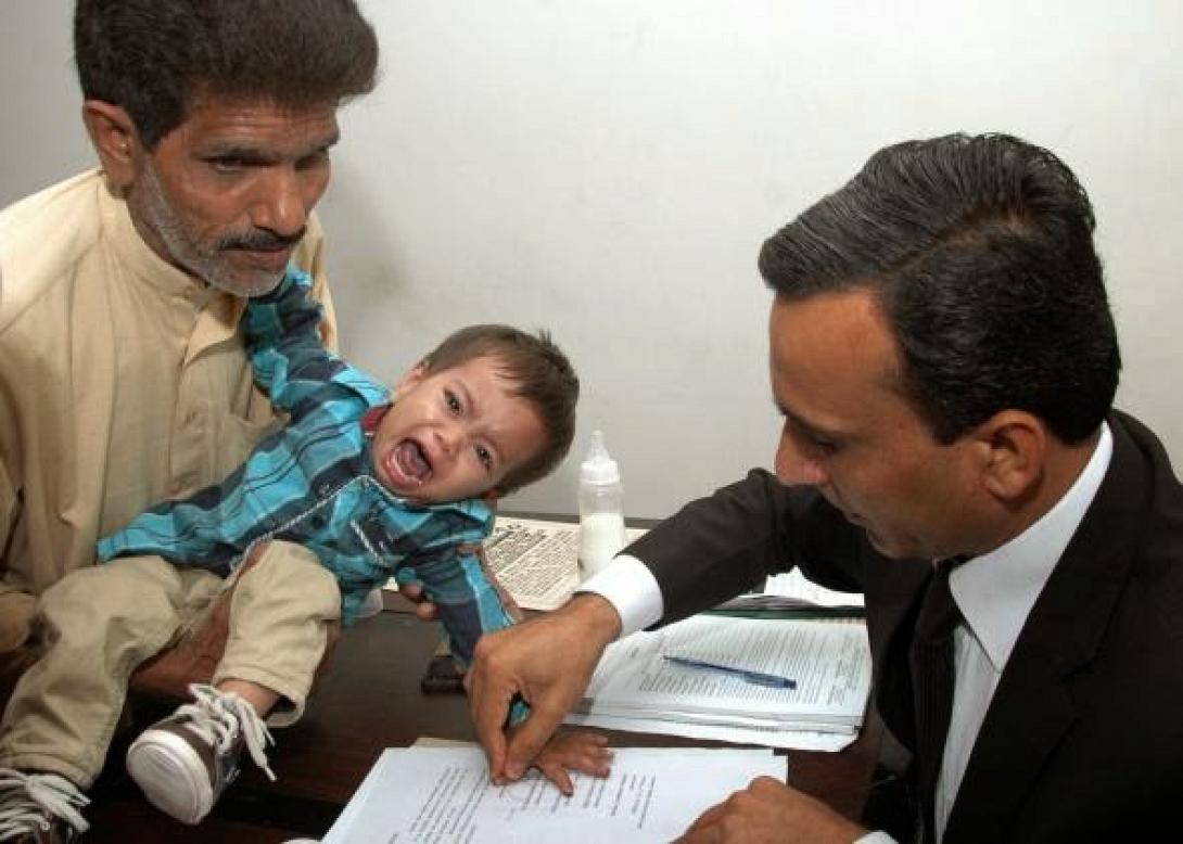 Πακιστάν: Αθώο το βρέφος που κατηγορούνταν για φόνο!