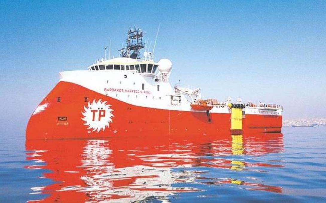 Σε ξέρα βρέθηκε συνοδευτικό σκάφος του Μπαρμπαρός