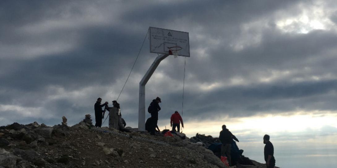 mpasketa-giannis-antetokounmpo-olympos-800.jpg