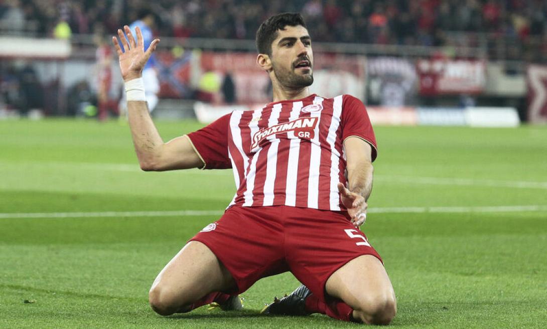 mpoyhalakis.jpg