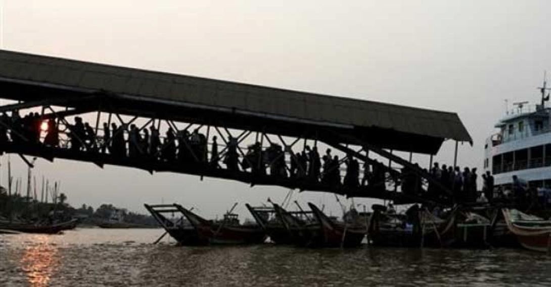 myanmar-ferry-ap-670.jpg