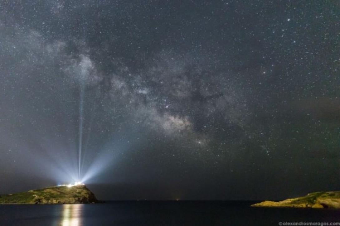 nasa_fotografia_naos_poseidona_sounio.jpg