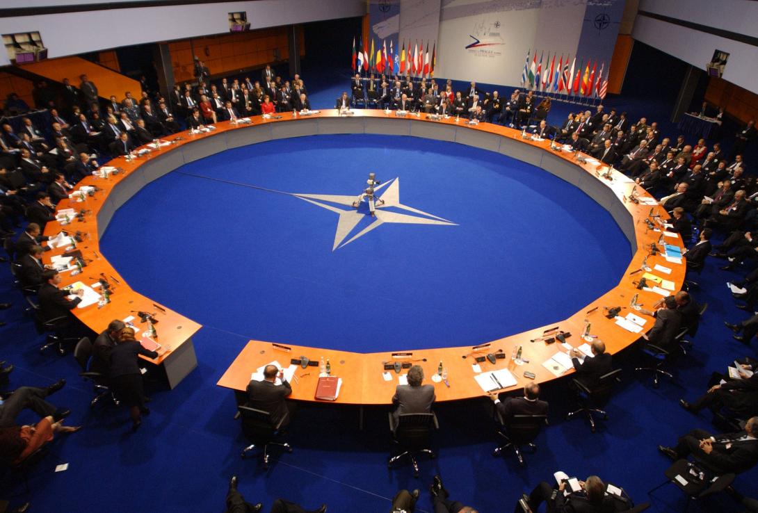 nato-stroggylo-trapezi_0_0.jpg